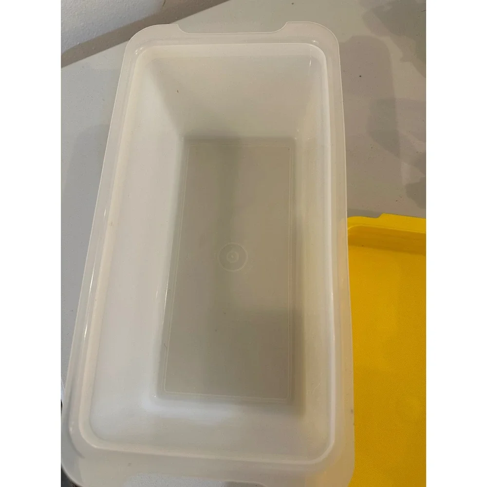 Vintage Tupperware Bread Keeper Veggie Crisper 782 Yellow Lid